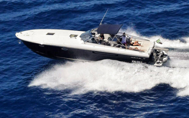 motorboat Itama 38